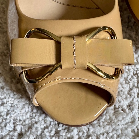 Rose Petals pumps - Picture 2 of 4